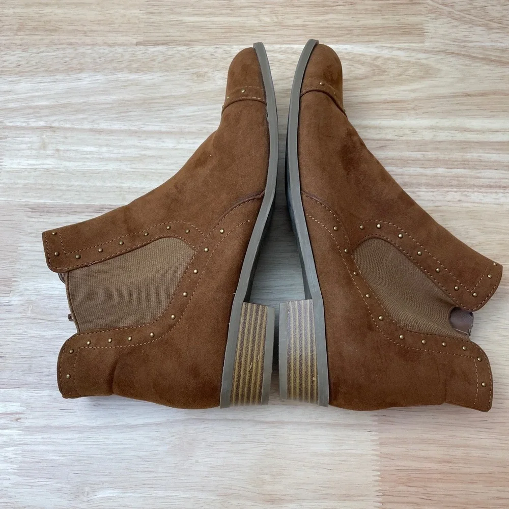 Liz Claiborne Ankle Boots Brown Faux Suede Gold Studded Accents Side‎ Zip SZ 8.5